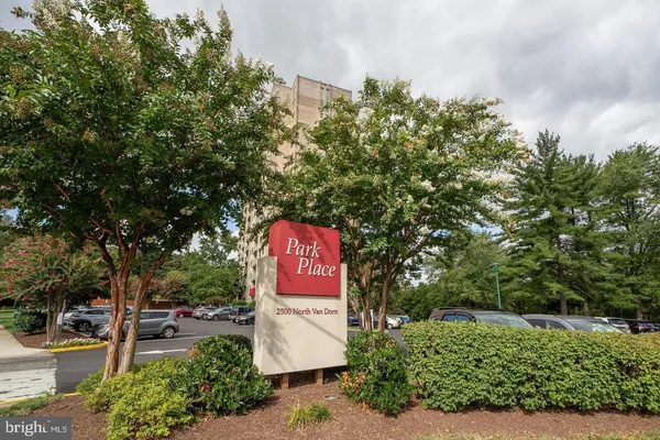 $1,500 | 2500 North Van Dorn Street, Unit 316, Alexandria, VA 22302
