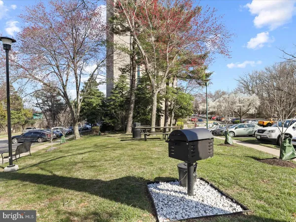 $1,500 | 2500 North Van Dorn Street, Unit 316, Alexandria, VA 22302