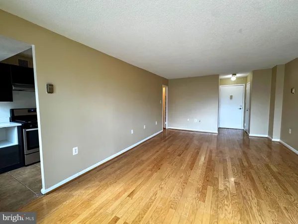 $1,500 | 2500 North Van Dorn Street, Unit 316, Alexandria, VA 22302