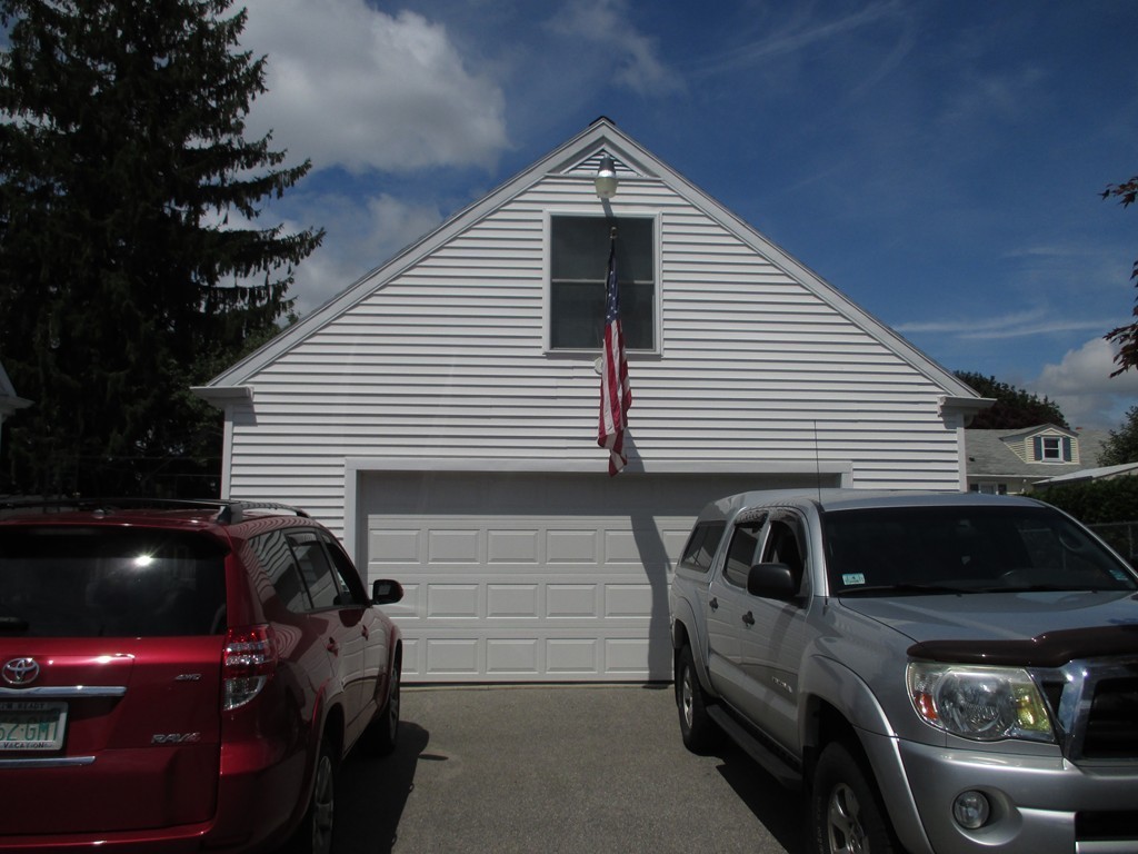 316 Goodwin Street Fall River, MA 02724 - Photo 3 of 21 Gallery Image 3