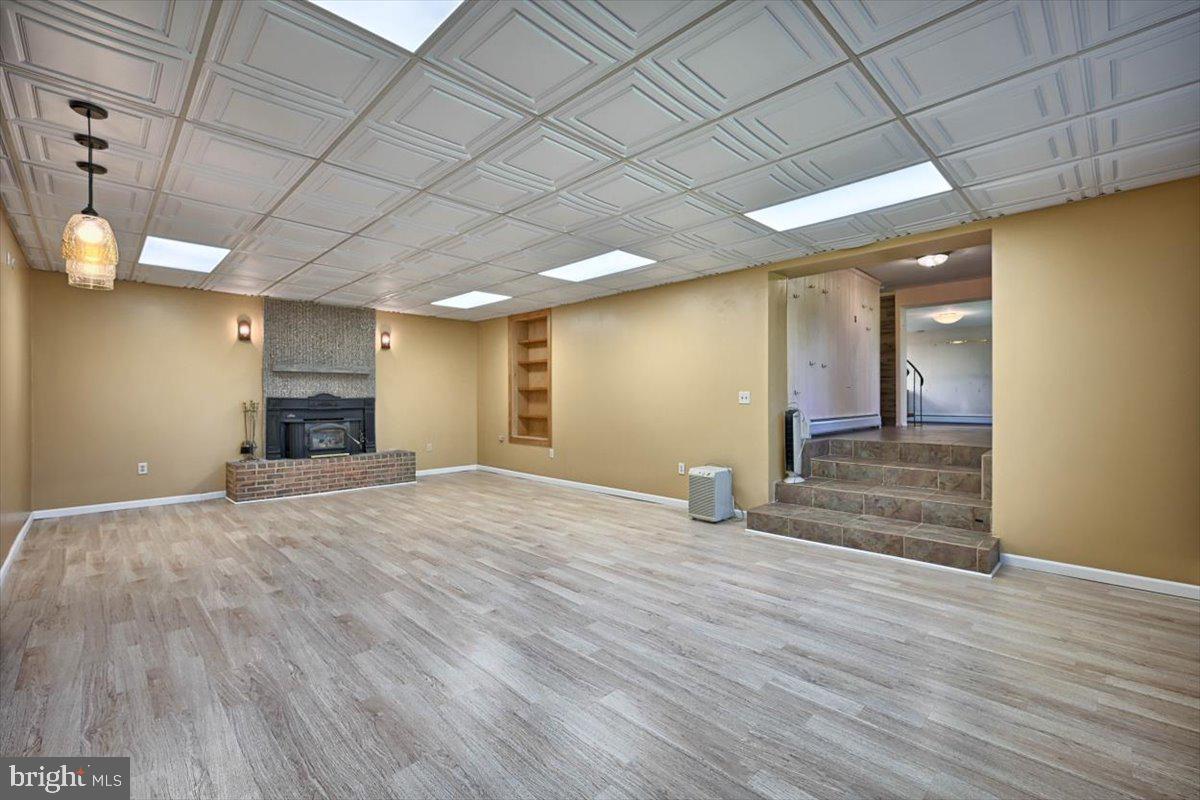 534 Truce Road New Providence, PA 17560 - Photo 8 of 46 Large Family Room