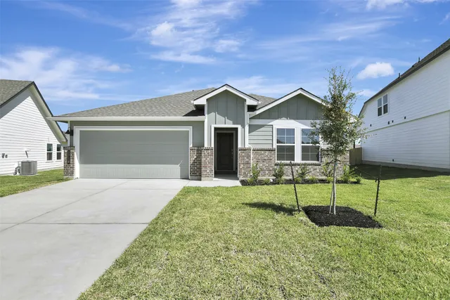 $2,450 | 1718 San Jacinto Drive, Brenham, TX 77833