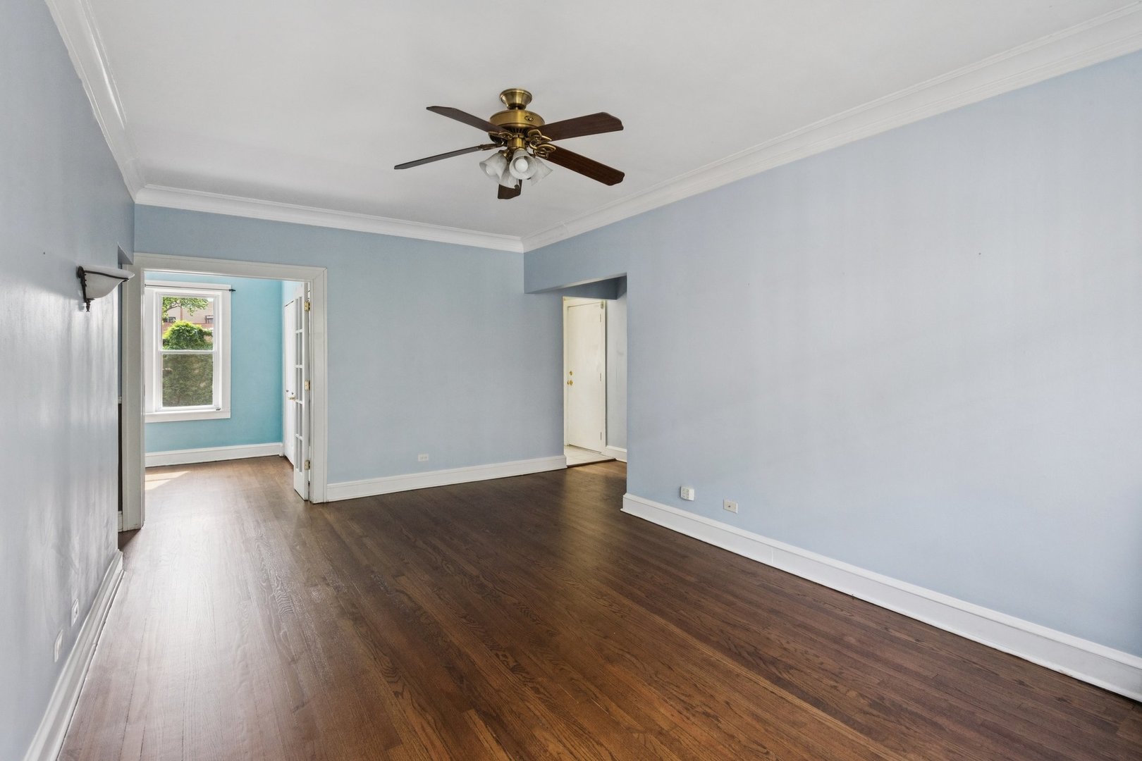 717 Reba Place, Unit 2N Evanston, IL 60202 - Photo 6 of 15