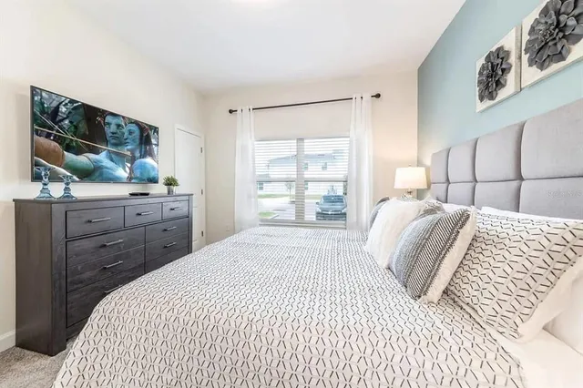 $390,000 | 400 Ocean Course Avenue, Davenport, FL 33896