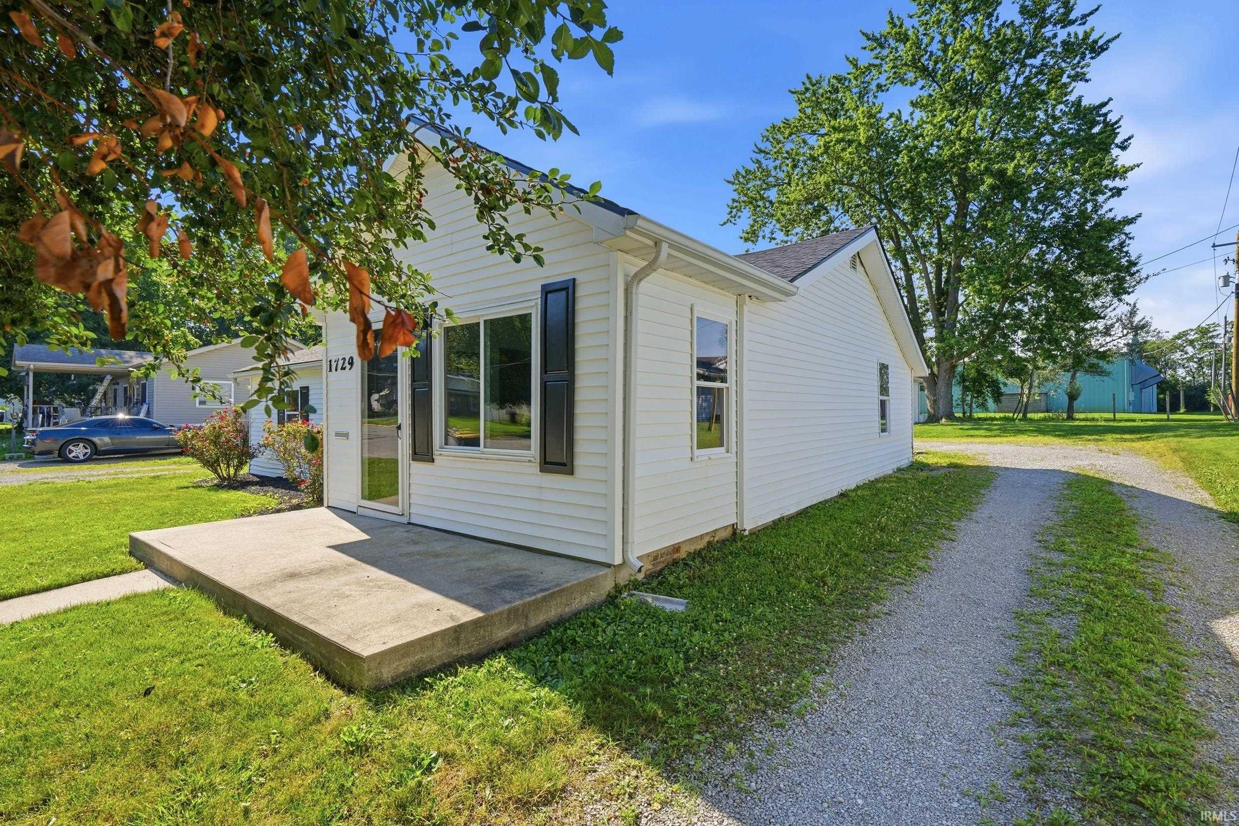 1729 Madison Street Decatur, IN 46733 - Photo 2 of 31