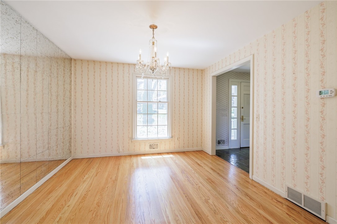 70 Clarkes Crossing Perinton, NY 14450 - Photo 14 of 29