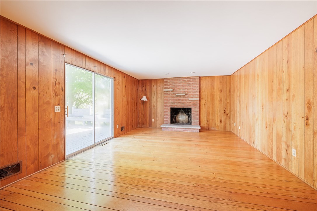 70 Clarkes Crossing Perinton, NY 14450 - Photo 16 of 29