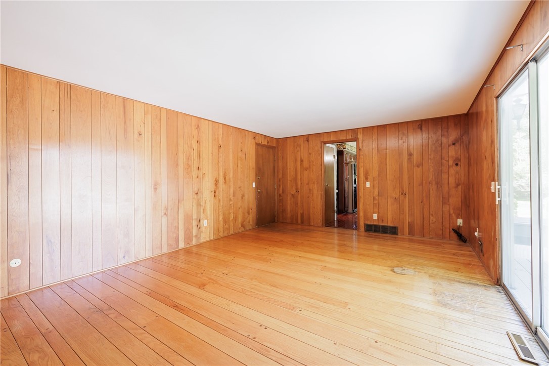 70 Clarkes Crossing Perinton, NY 14450 - Photo 17 of 29