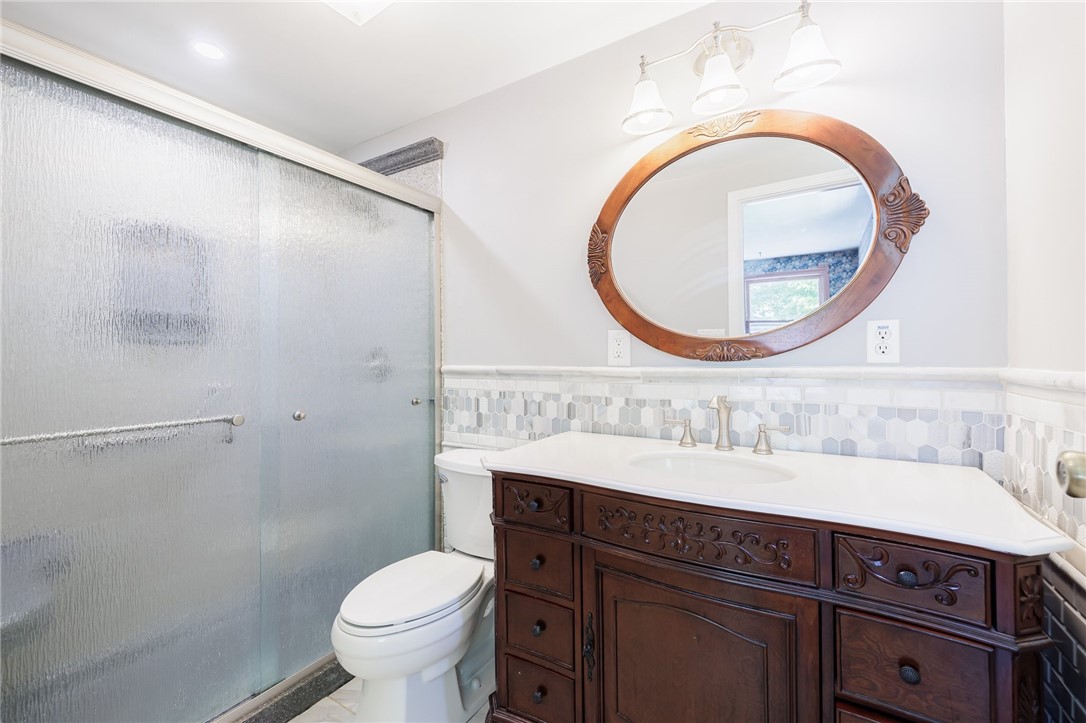 70 Clarkes Crossing Perinton, NY 14450 - Photo 23 of 29