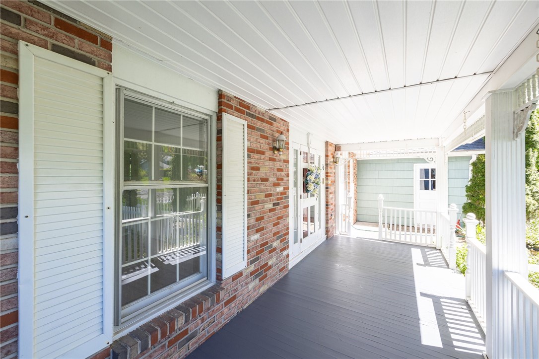 70 Clarkes Crossing Perinton, NY 14450 - Photo 4 of 29