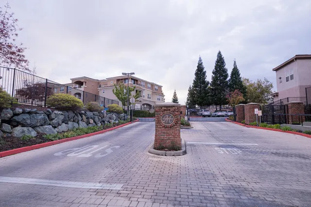 $270,000 | 1400 Moon Circle, Unit 1415, Folsom, CA 95630