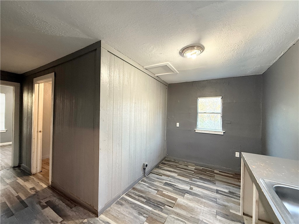 512 14th Street Corpus Christi, TX 78401 - Photo 19 of 26 Back Home Kitchen