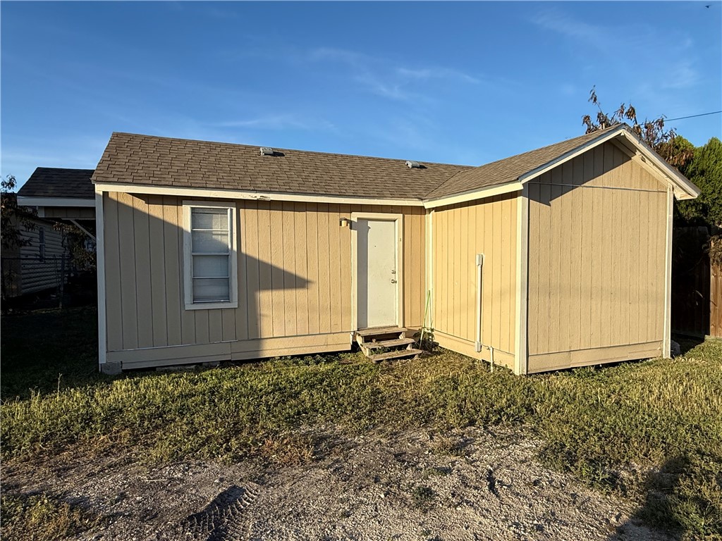 512 14th Street Corpus Christi, TX 78401 - Photo 4 of 26 Back Home