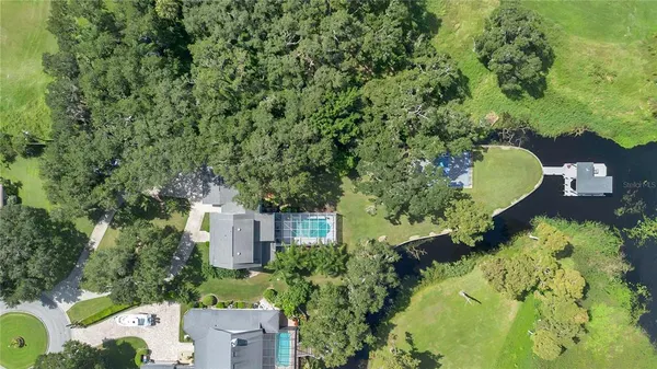 a picture of a wall with a white wall and white walls