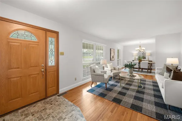 $330,000 | 12174 Lake Meade Drive, St. Louis, MO 63146