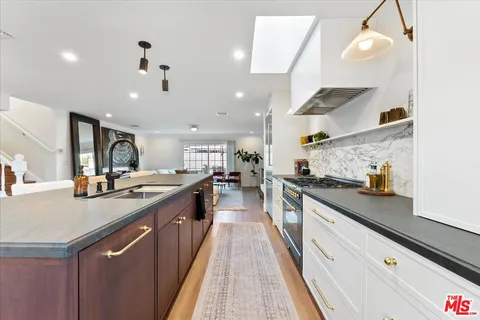 $1,025,000 | 19428 Kemp Avenue, Carson, CA 90746