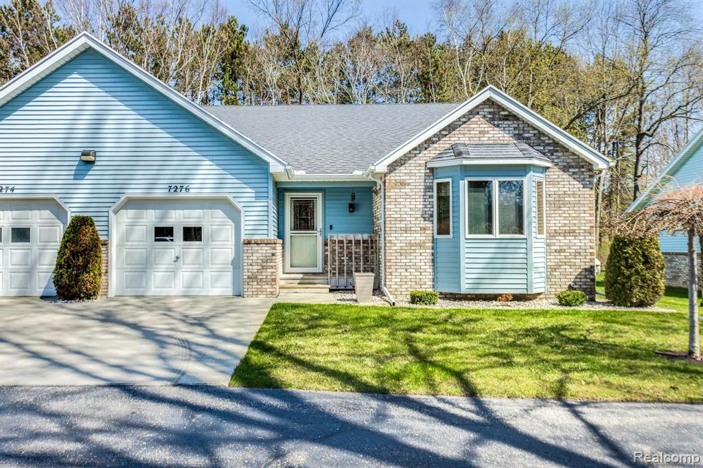 7276 Lakeshore Road Lakeport, MI 48059 - Photo 1 of 38