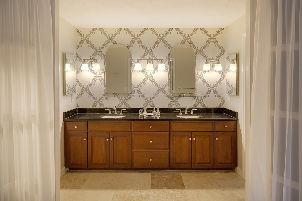 76 Surrey Lane Boxford, MA 01921 - Photo 12 of 26 Gallery Image 12