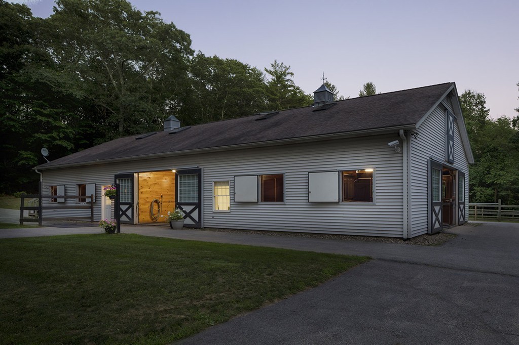 76 Surrey Lane Boxford, MA 01921 - Photo 18 of 26 Gallery Image 18