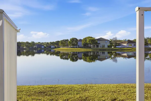 $990,000 | 19430 Stonebrook Street, Weston, FL 33332