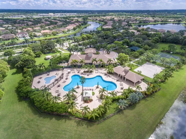 $990,000 | 19430 Stonebrook Street, Weston, FL 33332