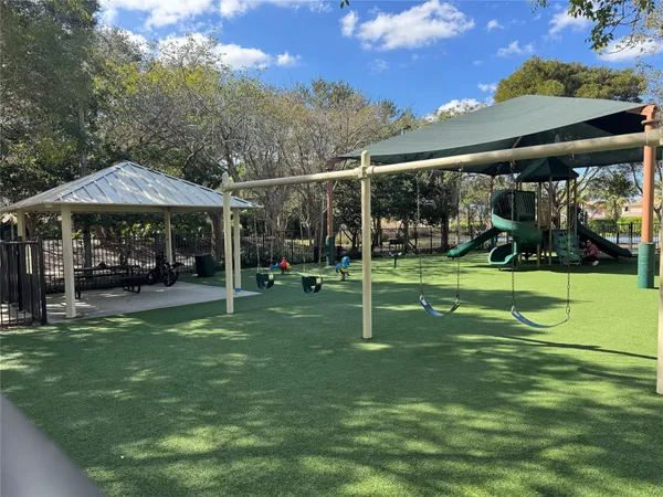 $990,000 | 19430 Stonebrook Street, Weston, FL 33332