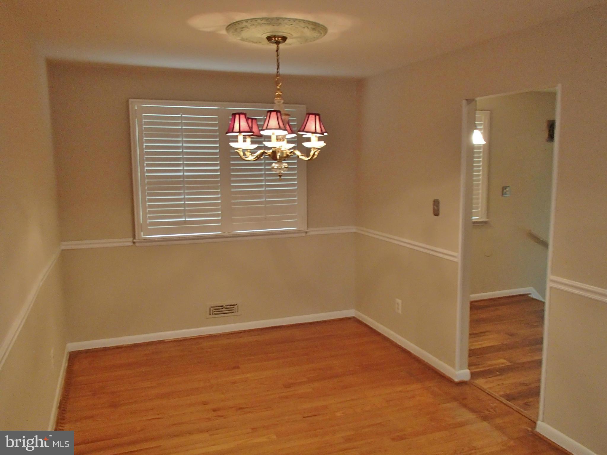 3728 Parkfield Road Baltimore, MD 21244 - Photo 4 of 11 Dining Room