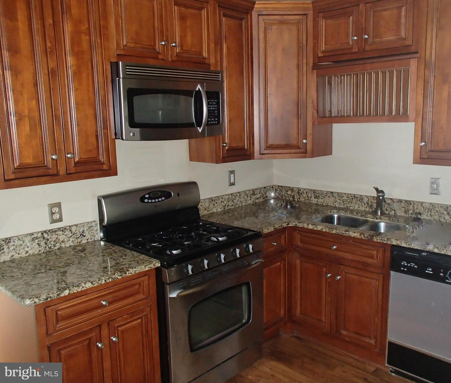 3728 Parkfield Road Baltimore, MD 21244 - Photo 5 of 11 Kitchen
