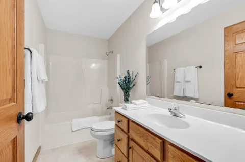 $574,900 | 3950 Royal Oaks Drive, Mount Pleasant, WI 53406