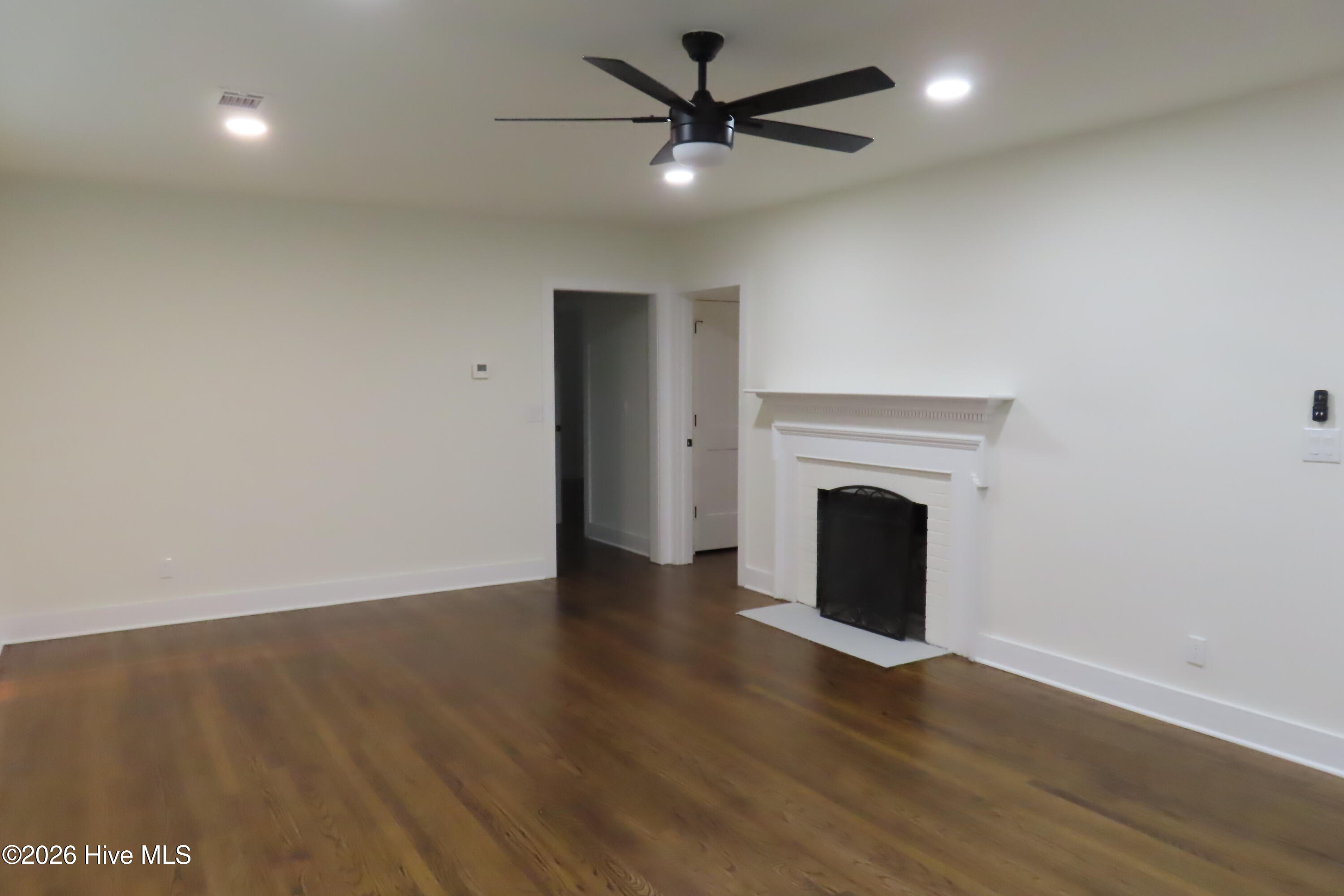 237 East Vineland Road Augusta, GA 30904 - Photo 3 of 20 Living Room