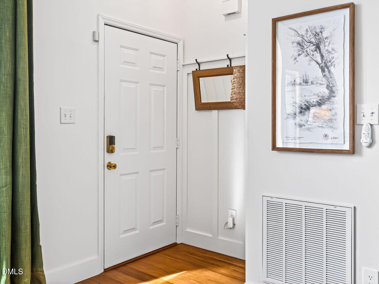 2209 Crampton Place Raleigh, NC 27604 - Photo 24 of 33 004-1280x960-foyer