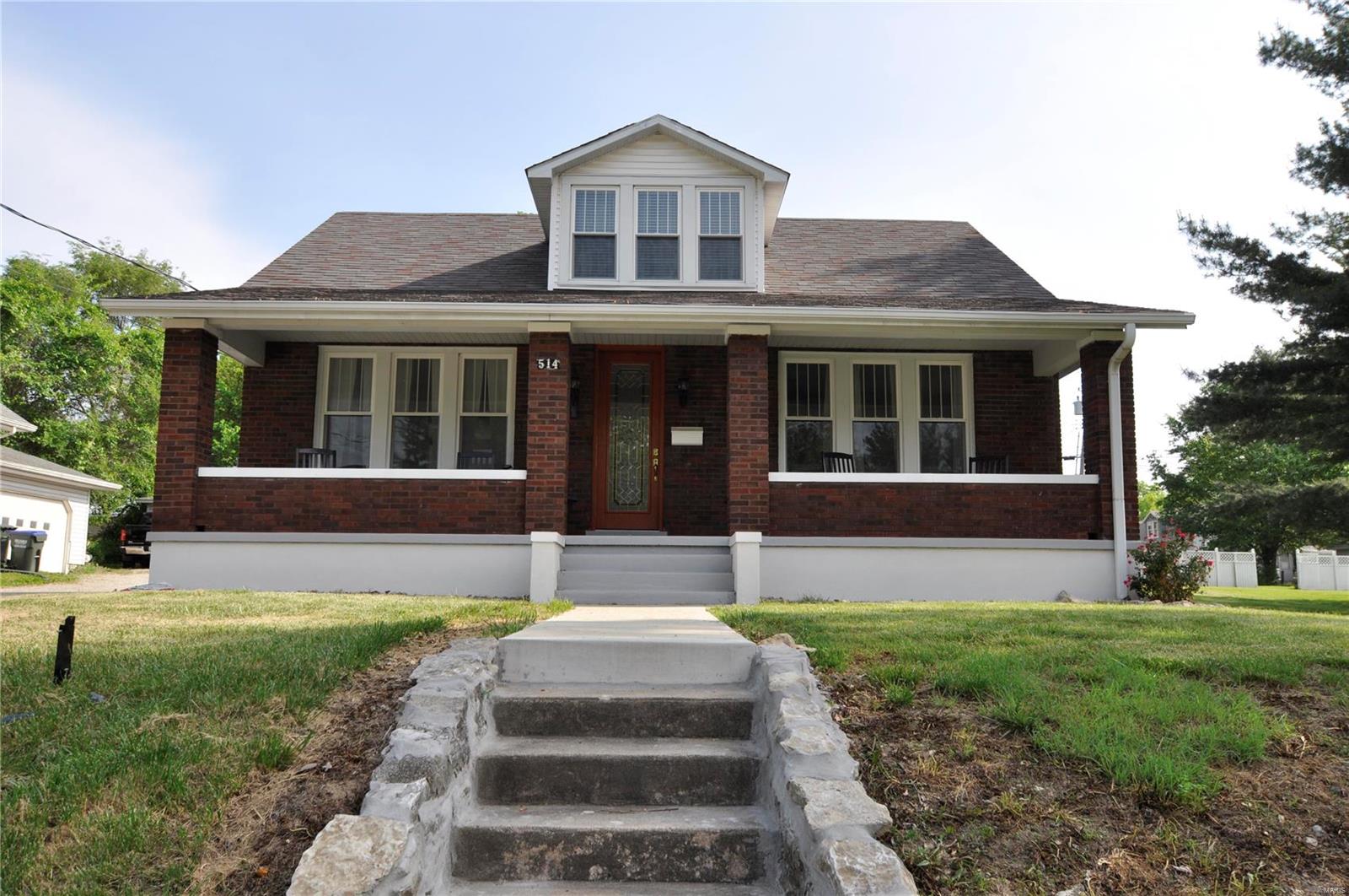 514 South Rapp Avenue Columbia, IL 62236 - Photo 1 of 50 Gallery Image 1