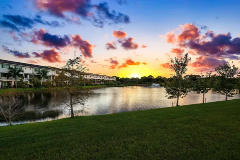 a view of a tennis court