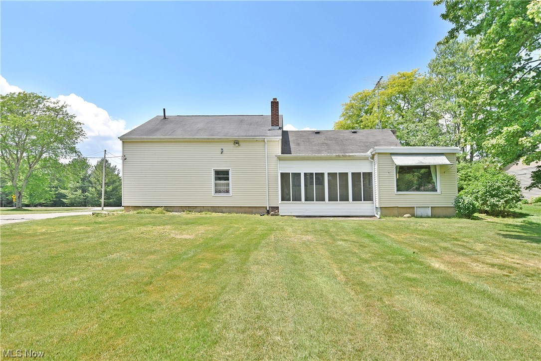407 Niles Vienna Road Vienna, OH 44473 - Photo 2 of 35 Gallery Image 2