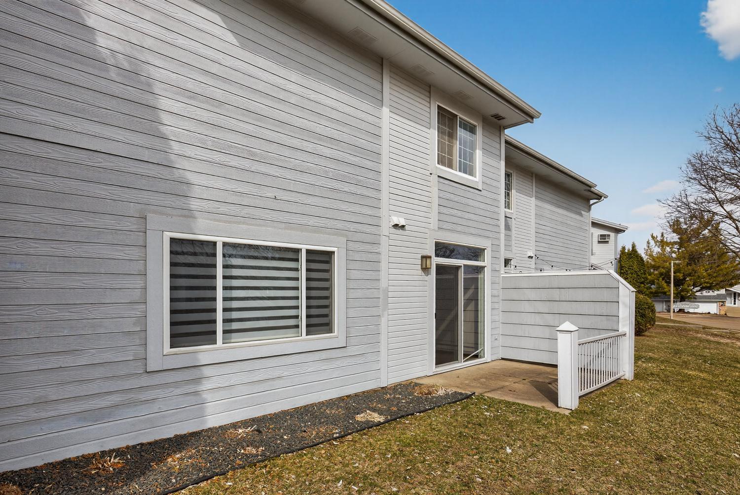 281 Zumbro Drive Northwest Rochester, MN 55901 - Photo 4 of 26