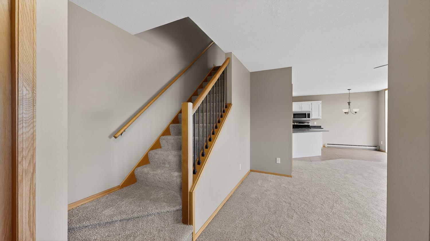 281 Zumbro Drive Northwest Rochester, MN 55901 - Photo 7 of 26