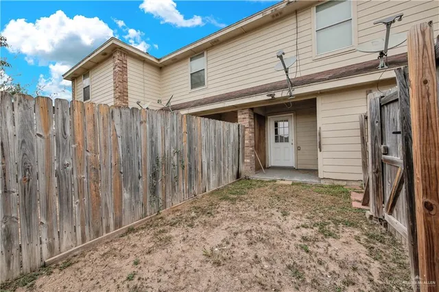 $1,250 | 1607 West Omni Avenue, Unit 4, Pharr, TX 78577