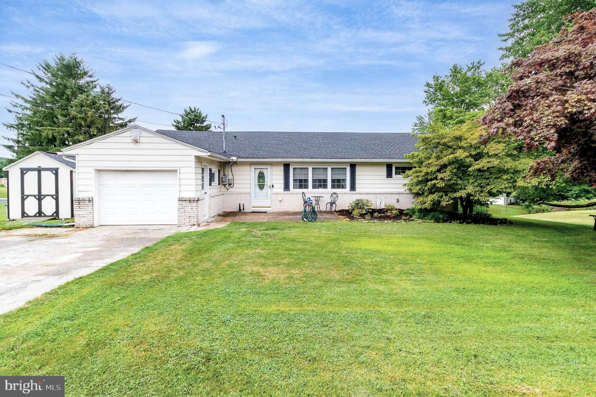 143 Spring Road Dillsburg, PA 17019 - Photo 1 of 25 Gallery Image 1