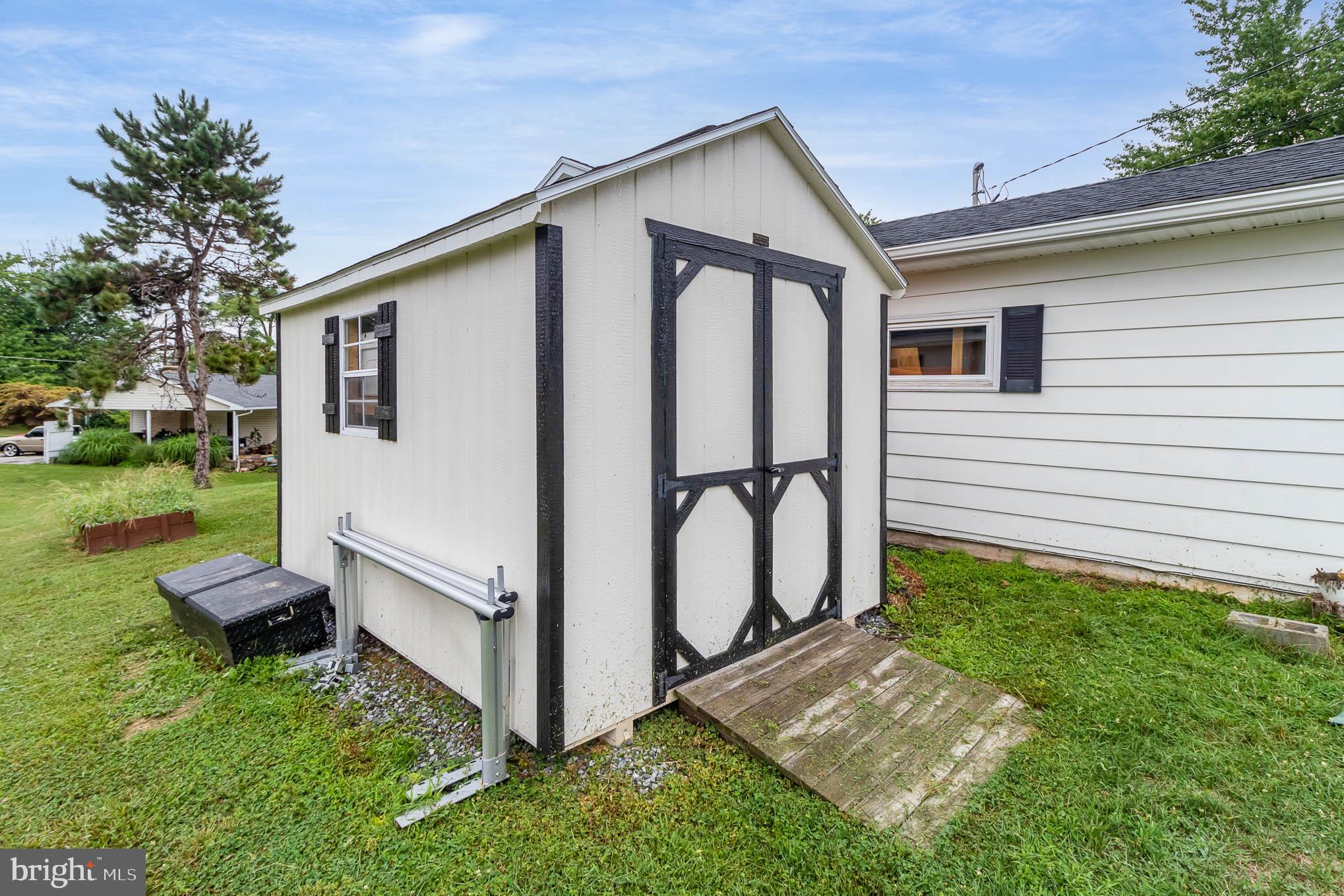 143 Spring Road Dillsburg, PA 17019 - Photo 22 of 25 Gallery Image 22