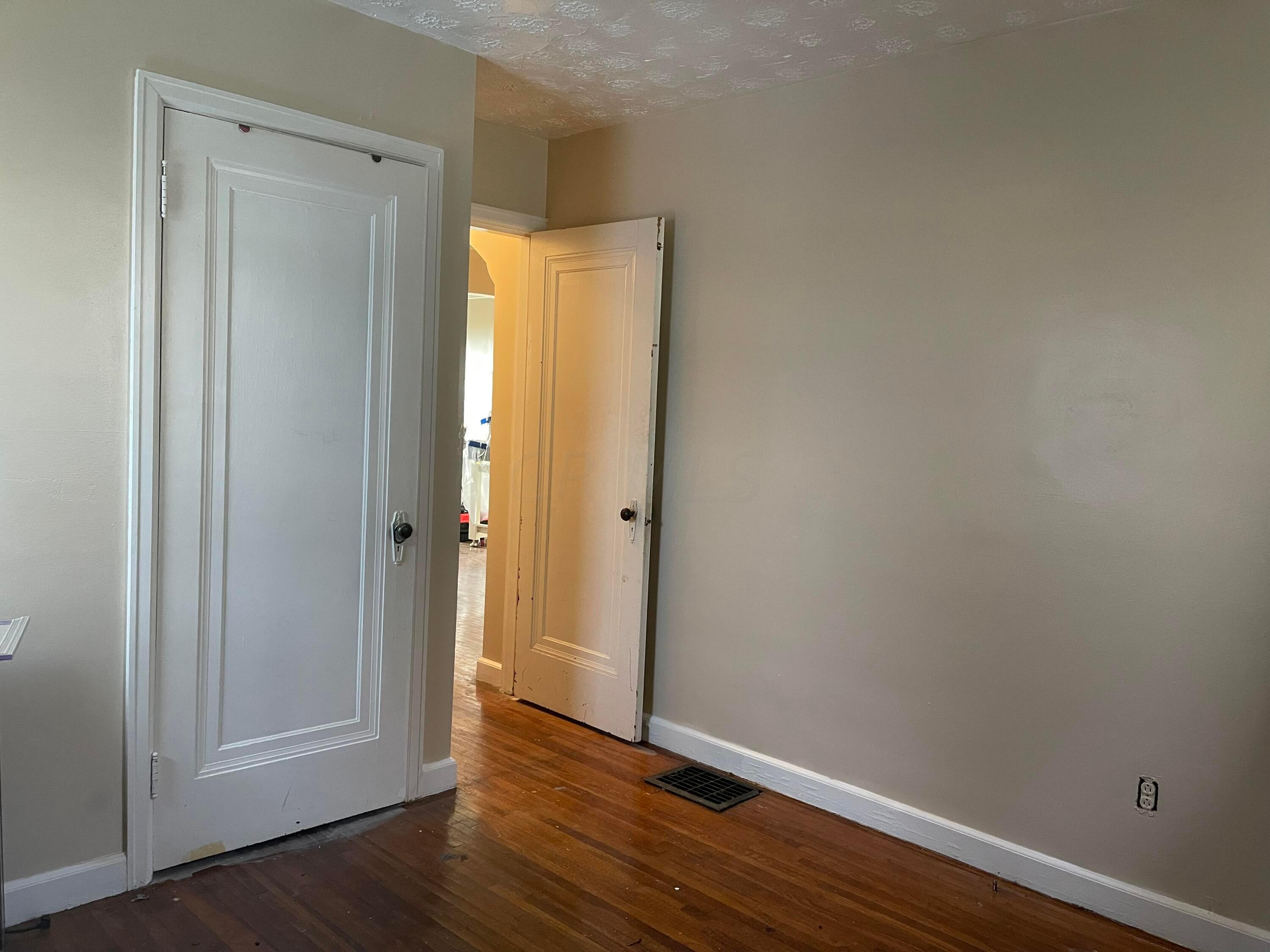1426 Lockbourne Road Columbus, OH 43206 - Photo 7 of 14 Bedroom 2