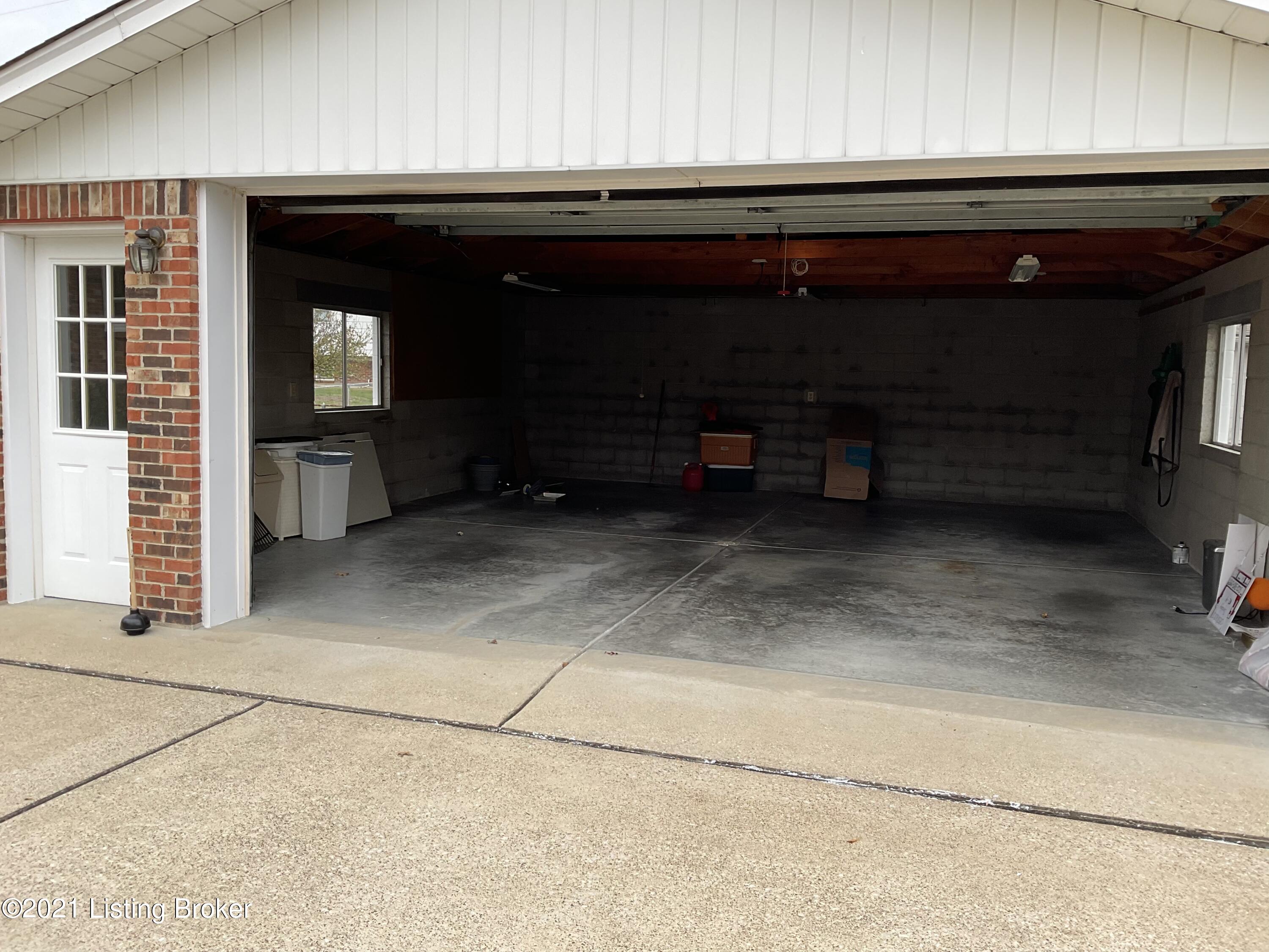1107 Franelm Road Louisville, KY 40214 - Photo 34 of 43 Service door