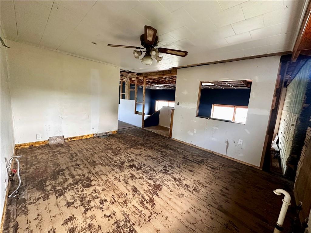 109 Pittsburgh Road Bentleyville, PA 15314 - Photo 15 of 18