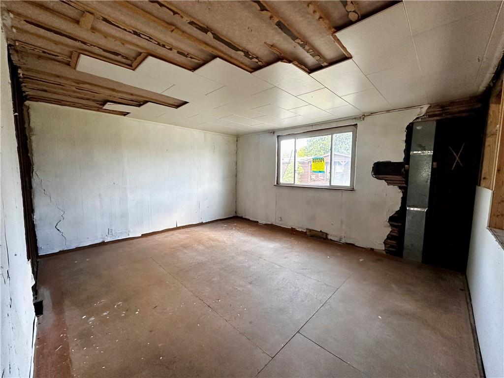 109 Pittsburgh Road Bentleyville, PA 15314 - Photo 7 of 18