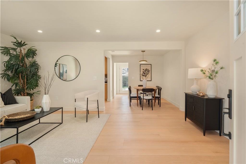 2039 Rutgers Avenue Long Beach, CA 90815 - Photo 3 of 27 Living Room & Dining Room