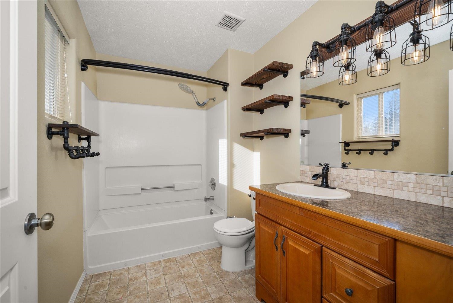17707 North Colton Street Colbert, WA 99005 - Photo 12 of 39