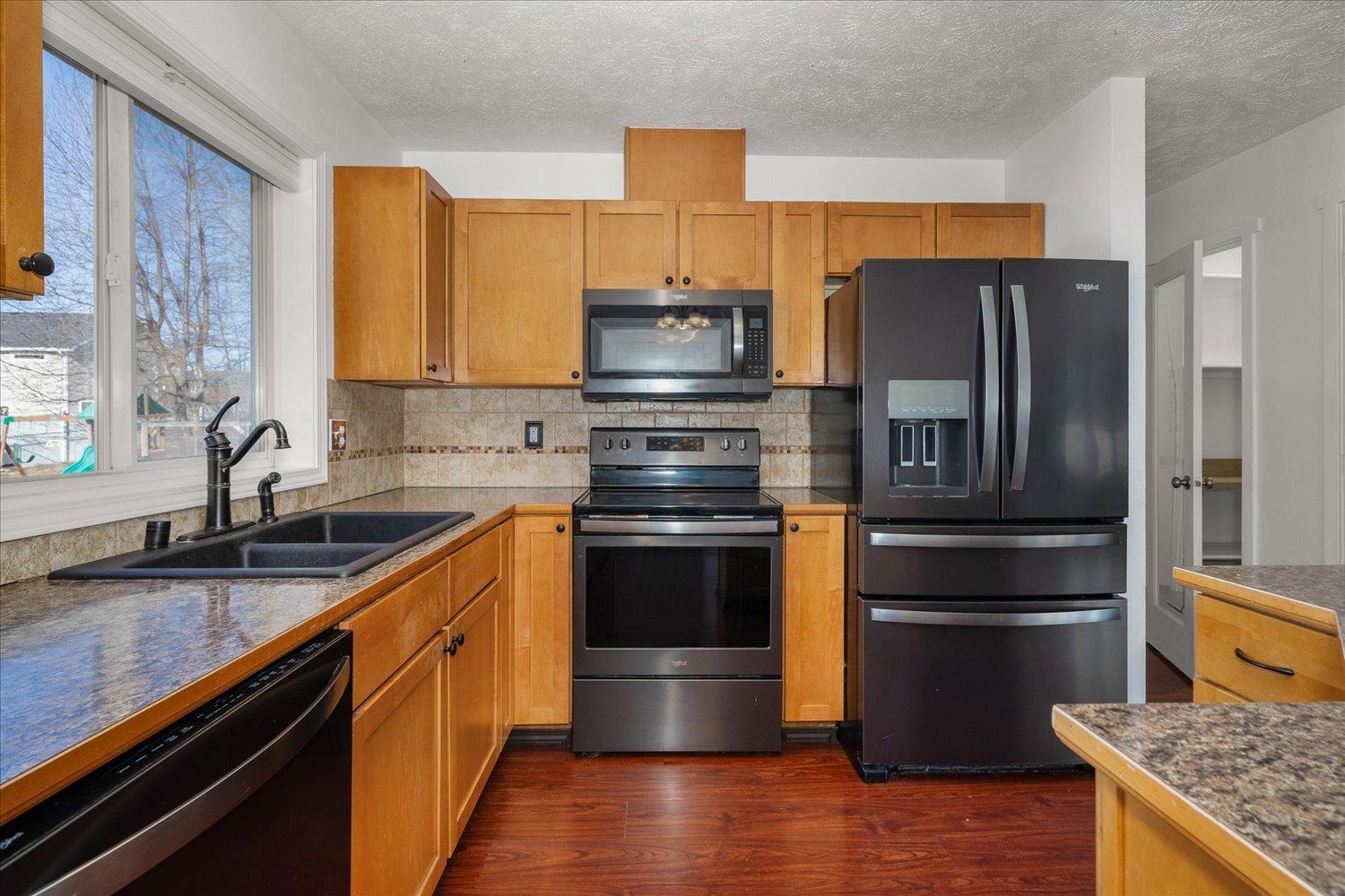 17707 North Colton Street Colbert, WA 99005 - Photo 8 of 39