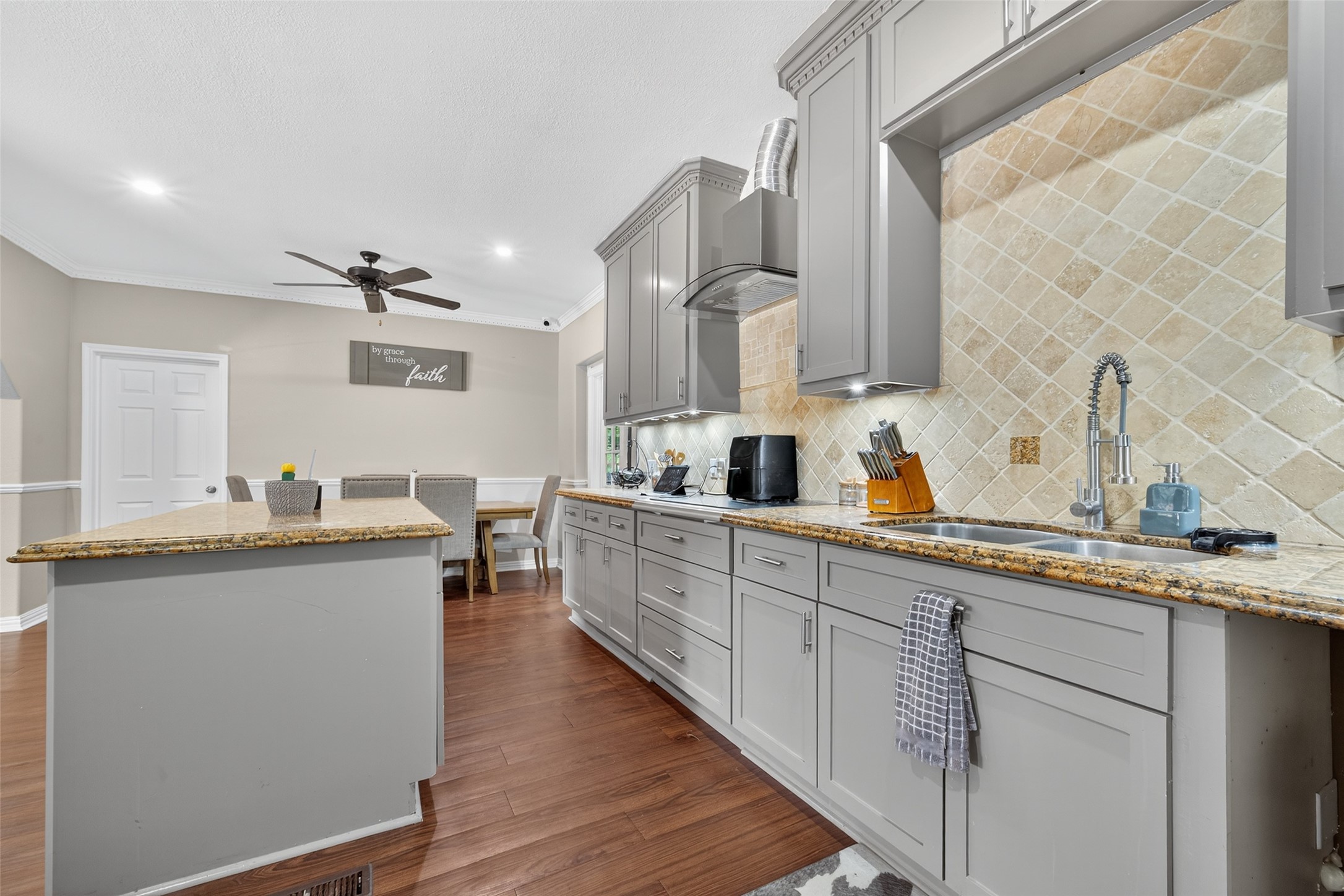 153 County Road 4907 Dayton, TX 77535 - Photo 19 of 41