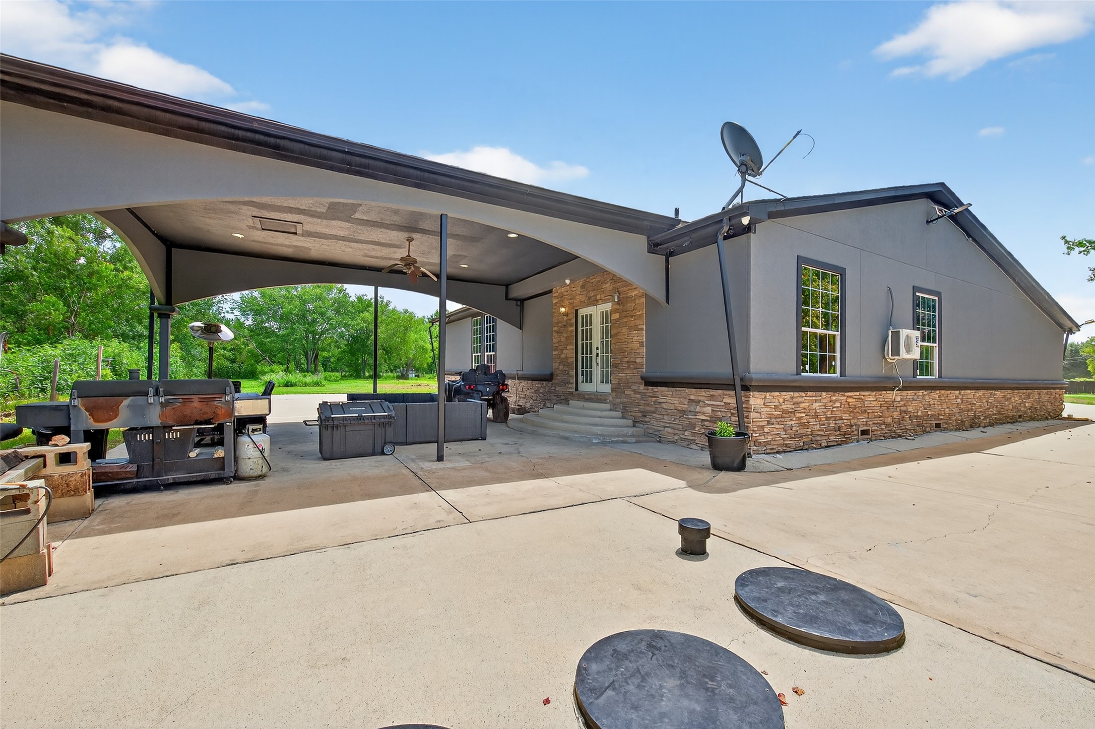 153 County Road 4907 Dayton, TX 77535 - Photo 34 of 41