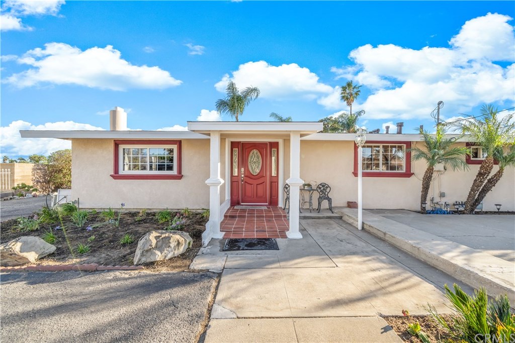 Gorgeous mid century home with great curb appeal