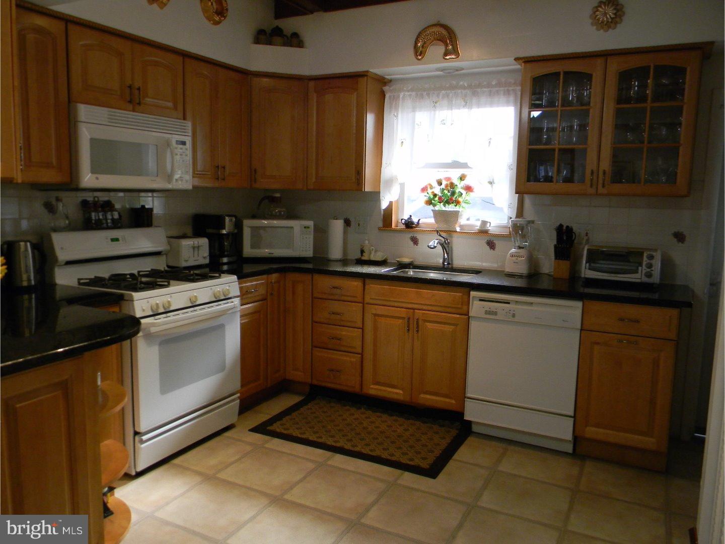 3508 Rhawn Street Philadelphia, PA 19136 - Photo 10 of 22 Gallery Image 10